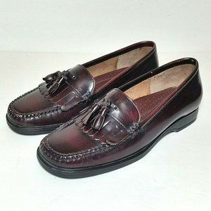 Bass Weejuns Winny penny loafers oxblood size 6.5